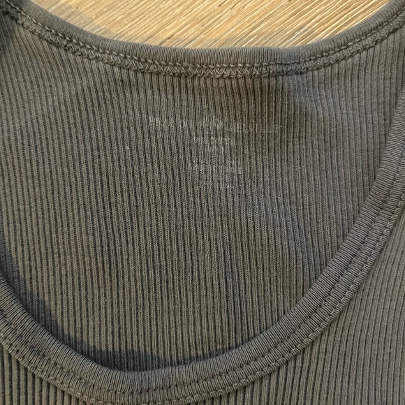 Brandy Melville Natasha Tank Top - Picture 2 of 2